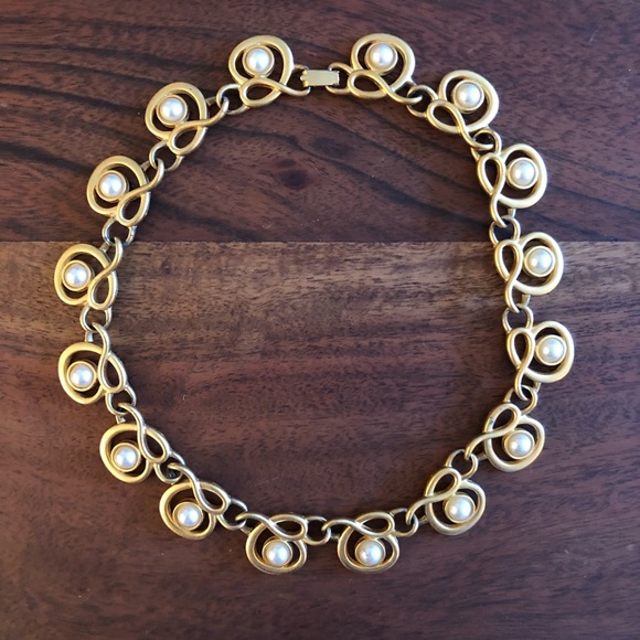 Vintage gold & pearl swirl collar necklace - Picture 7 of 7